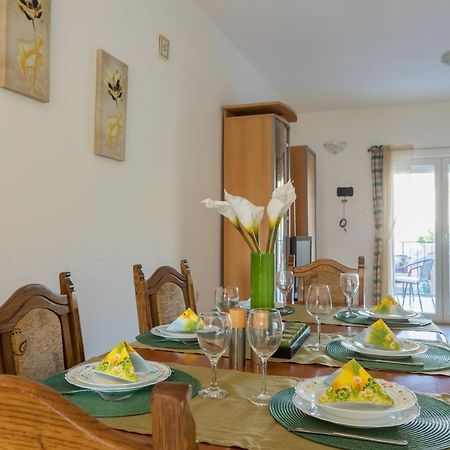 Apartment Galeb Zara Esterno foto