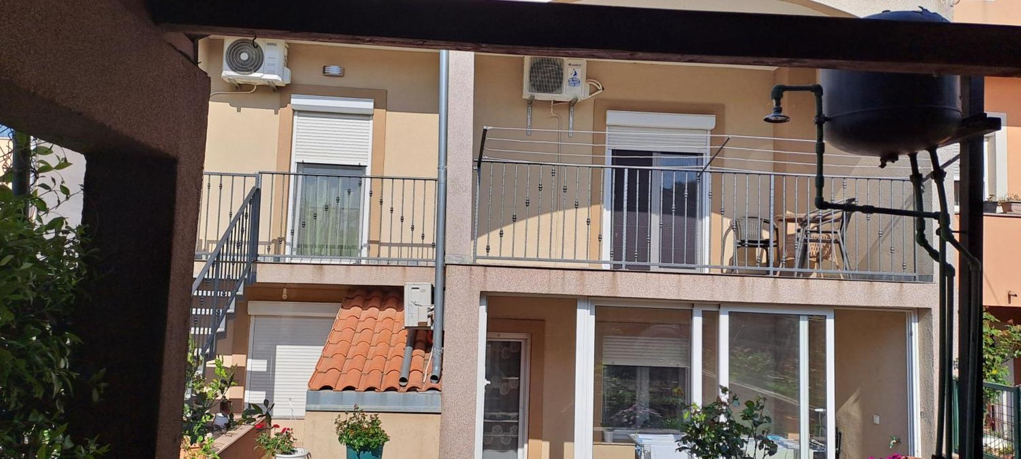 Apartment Galeb Zara Esterno foto