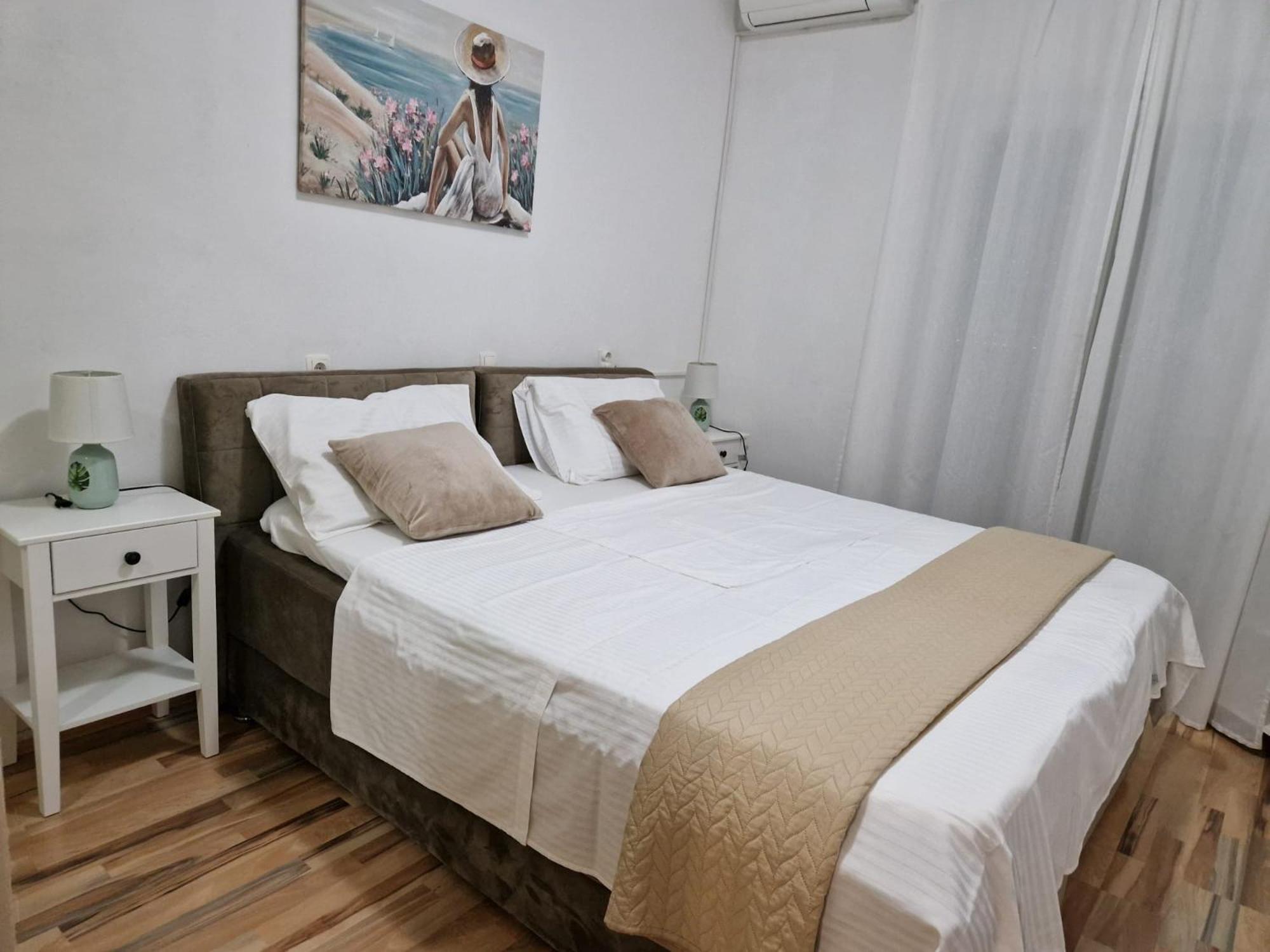 Apartment Galeb Zara Esterno foto