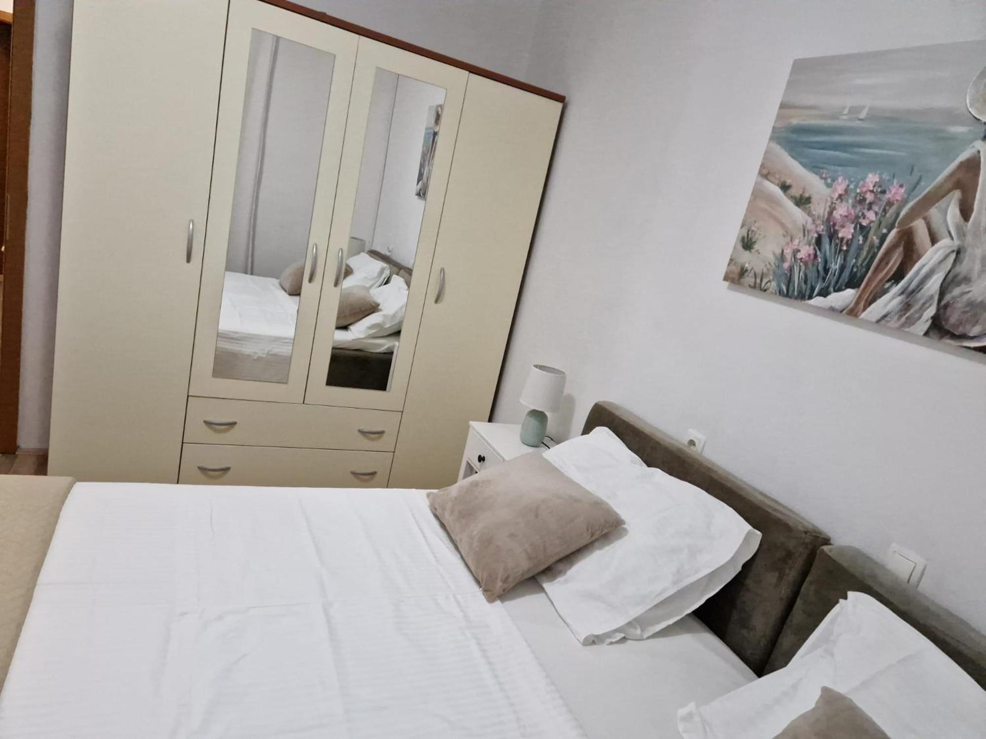 Apartment Galeb Zara Esterno foto